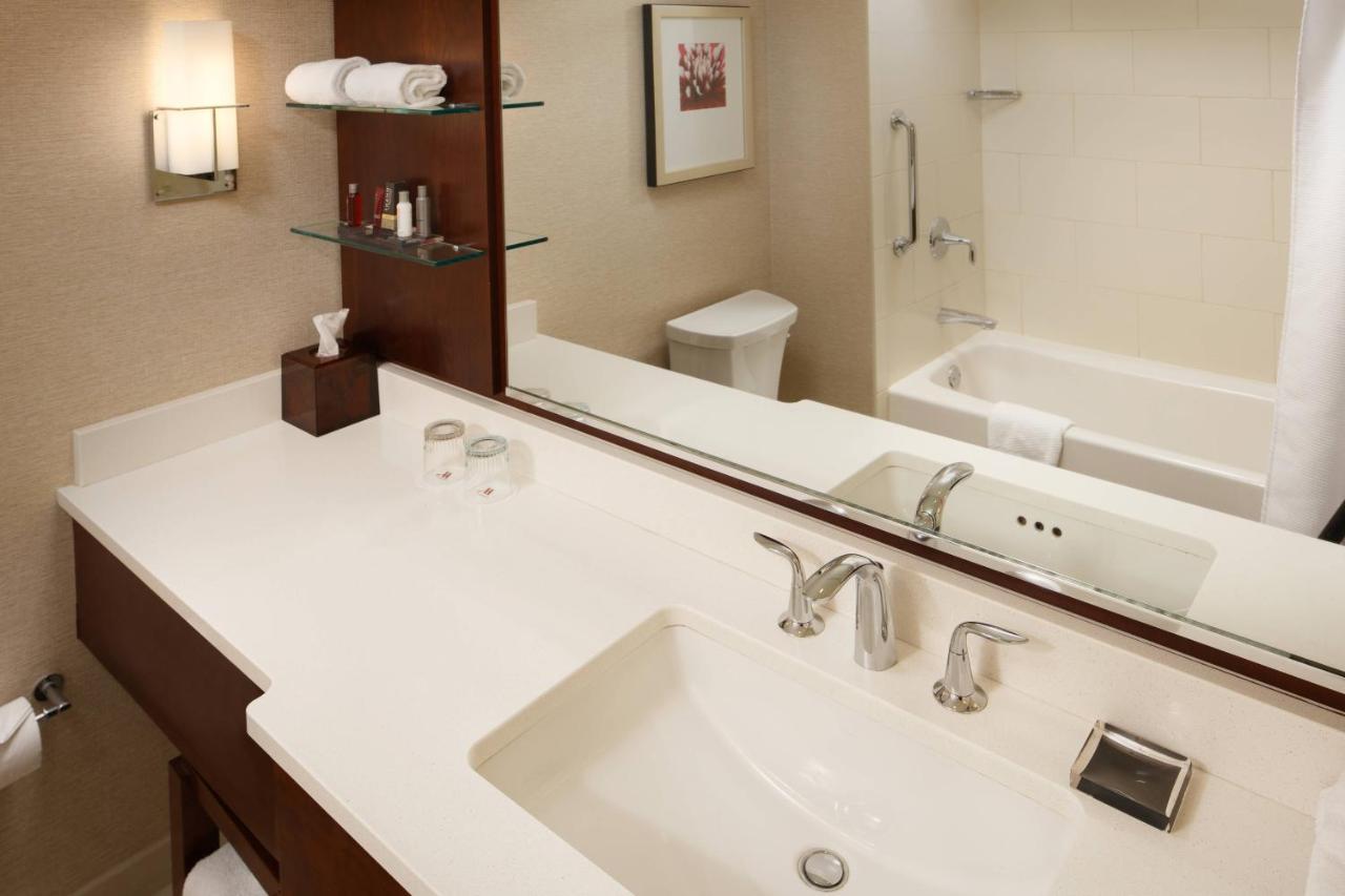 | Milwaukee Marriott Downtown