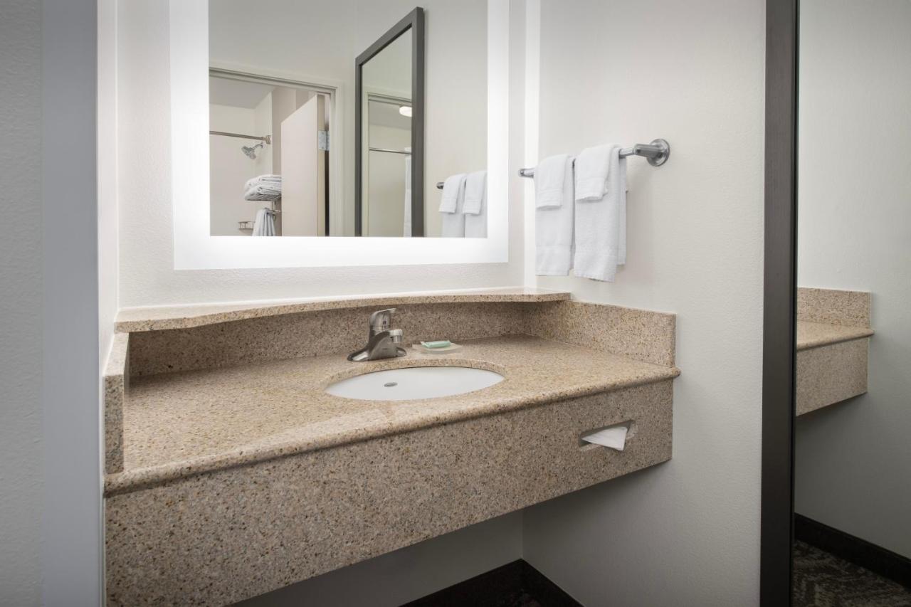 King Suite with Sofa Bed at SpringHill Suites by Marriott Portland Vancouver