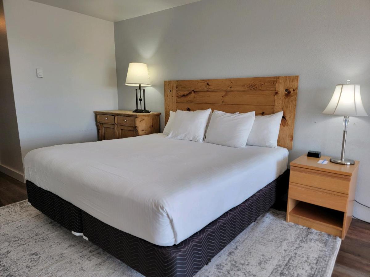 King Room with Sea View at Chautauqua Resort & Conference Center