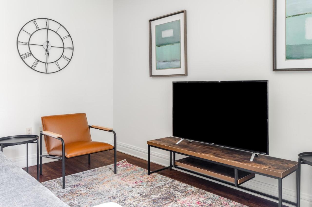 Deluxe Studio at Kasa Lady Bird Lake Austin