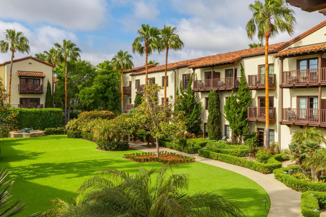 Deluxe Queen Room with Two Queen Beds at Estancia La Jolla Hotel & Spa