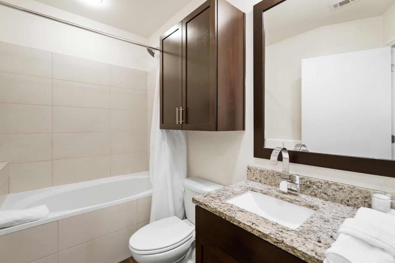Two-Bedroom Apartment at Kasa Lady Bird Lake Austin