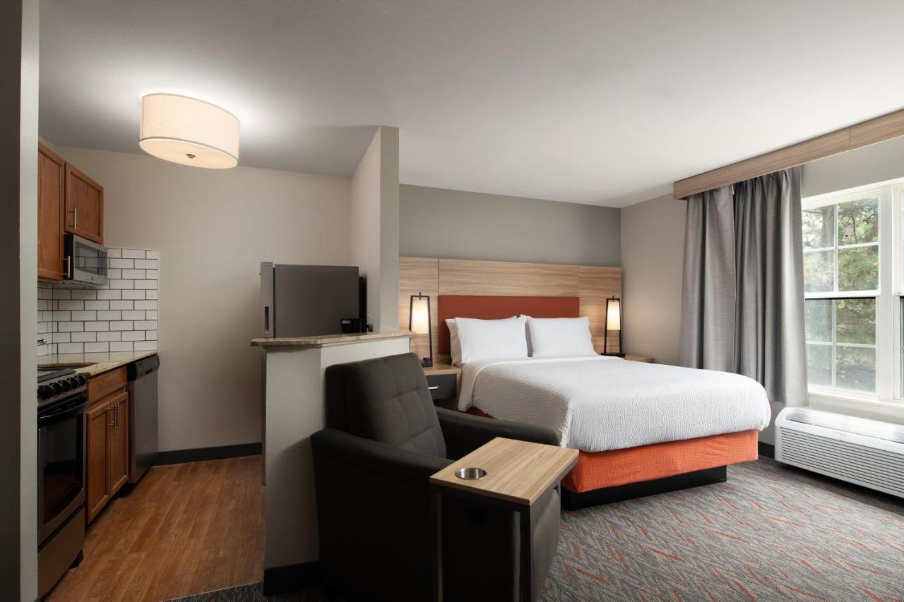 Studio Suite at Candlewood Suites St Louis St Charles by IHG