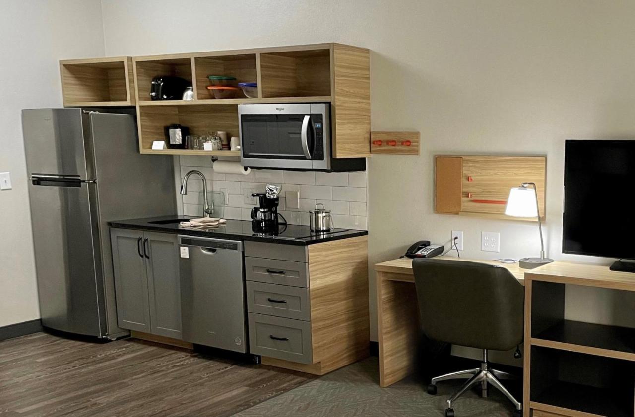 Queen Studio Suite - Non-Smoking at Candlewood Suites Tuscaloosa, an IHG Hotel