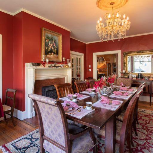 | Black Walnut B&B Inn