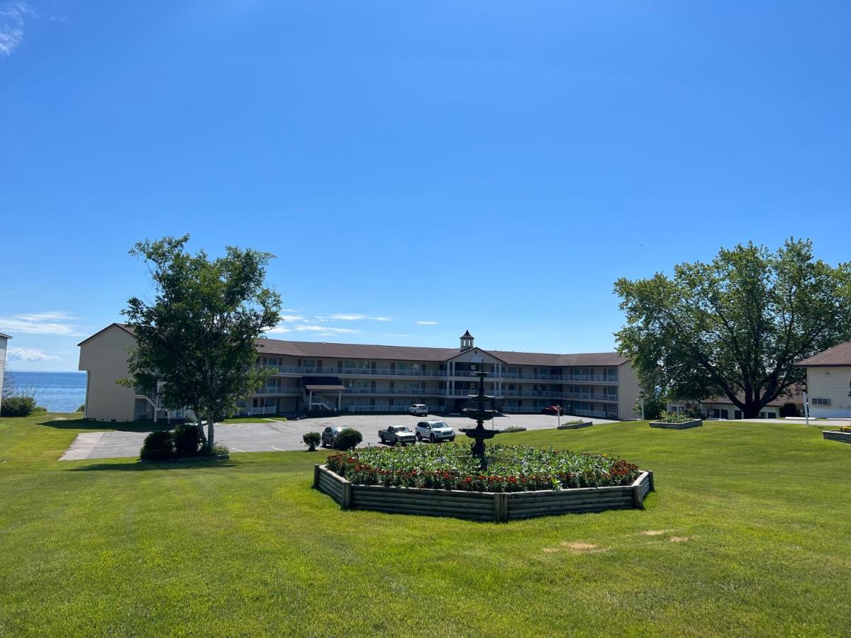  | Quality Inn Lakefront