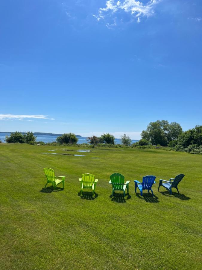 | Quality Inn Lakefront