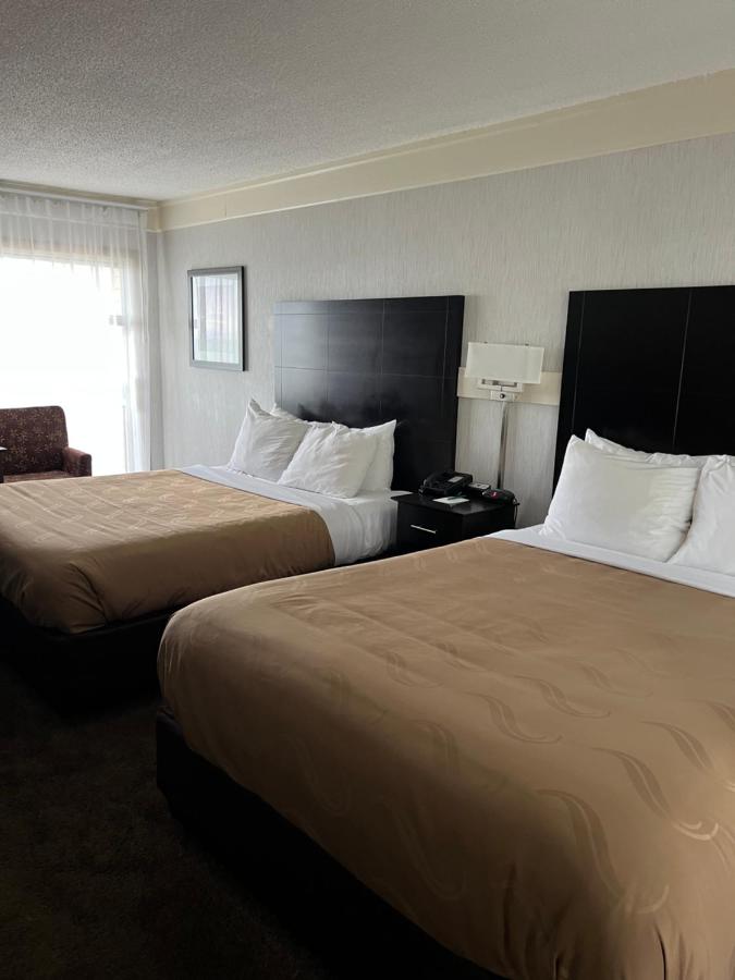 | Quality Inn Lakefront
