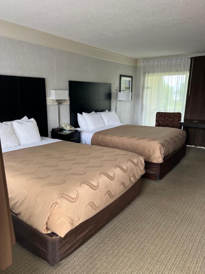 | Quality Inn Lakefront