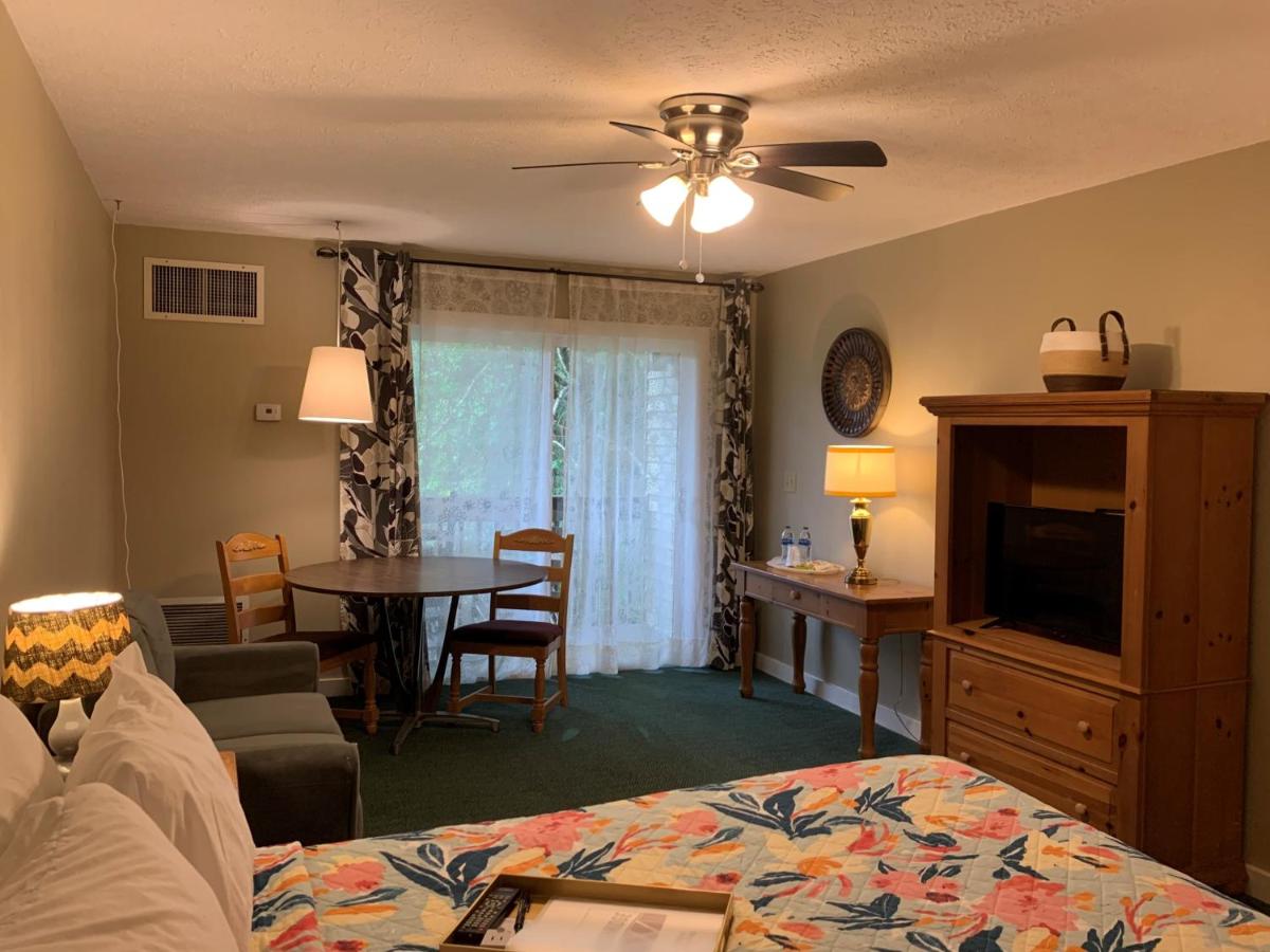 King Room with Balcony at Woodbridge Inn & Tavern