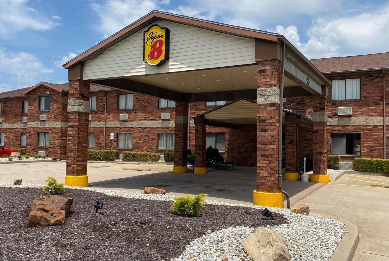 | Super 8 by Wyndham Independence
