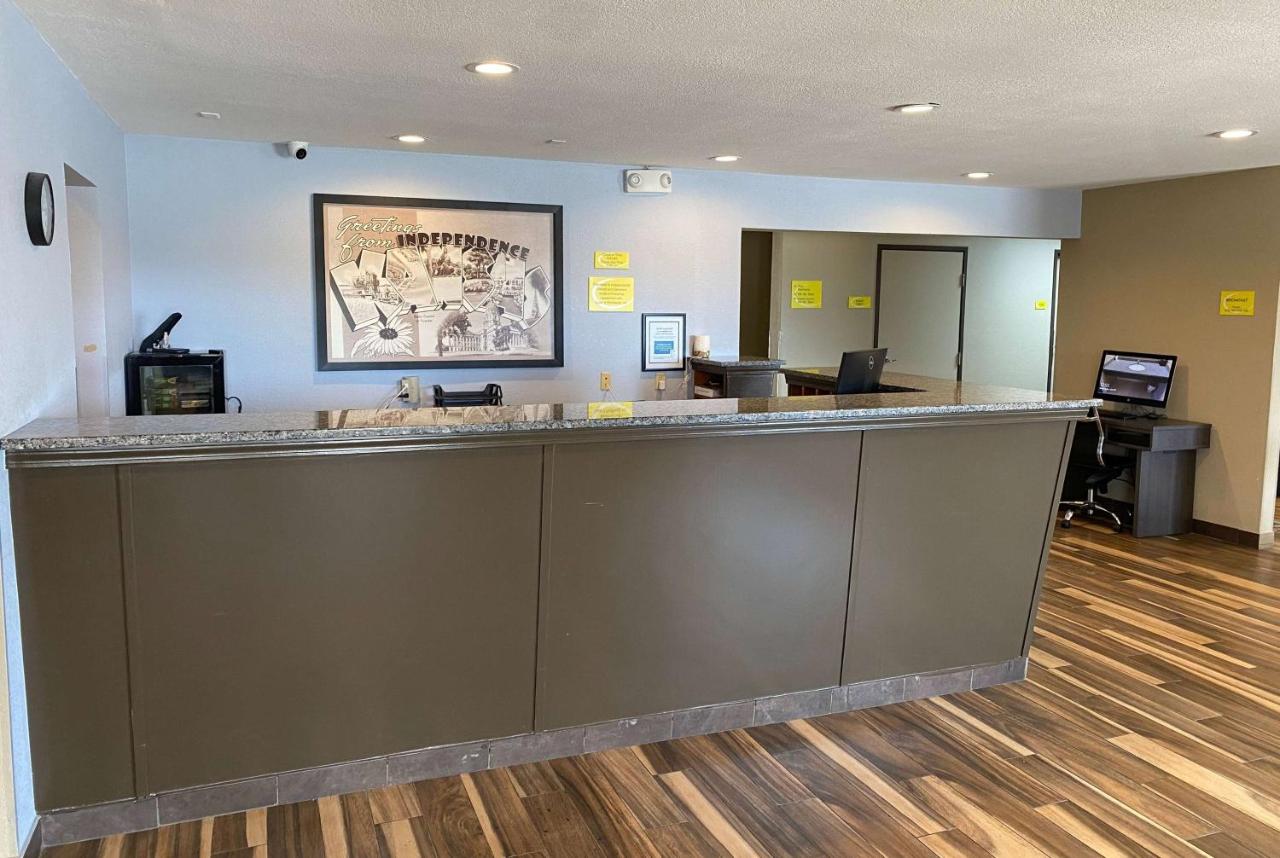 | Super 8 by Wyndham Independence