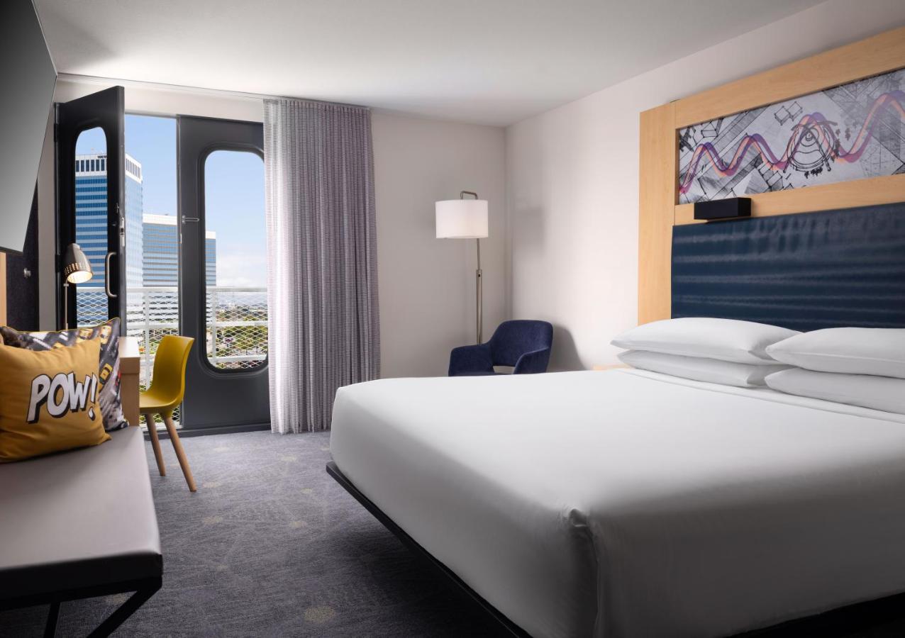 Breezy King, Larger Guest room, 1 King at Aloft by Marriott El Segundo - Los Angeles Airport