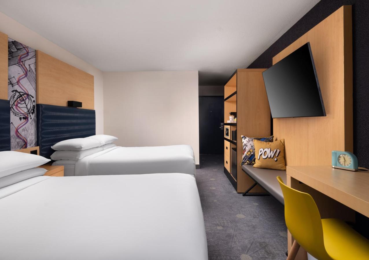 Breezy 2 Queens, Guest room, 2 Queen at Aloft by Marriott El Segundo - Los Angeles Airport