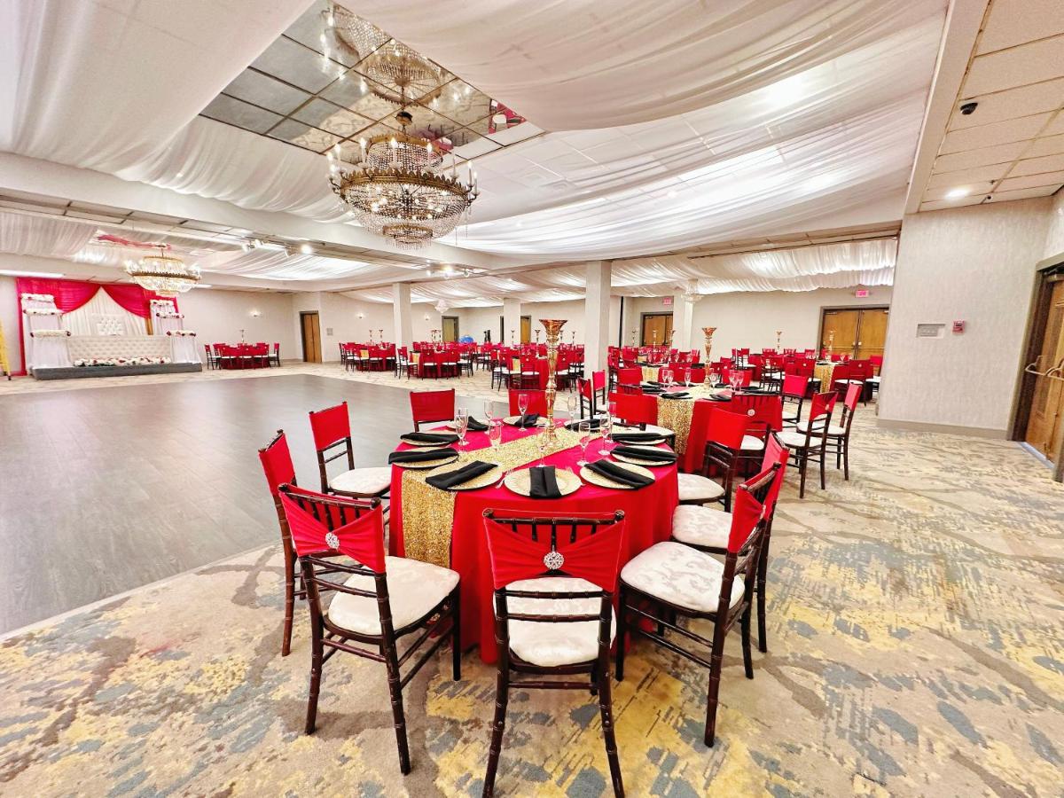 | Lincoln Hotel SureStay Collection by Best Western