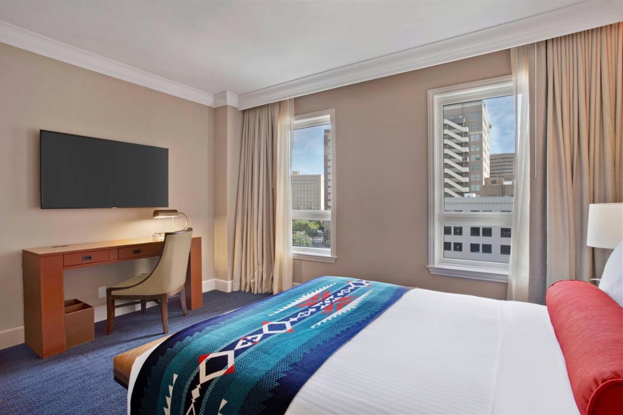 Large Deluxe Room with Two Queen Beds at Hotel Paso Del Norte, Autograph Collection
