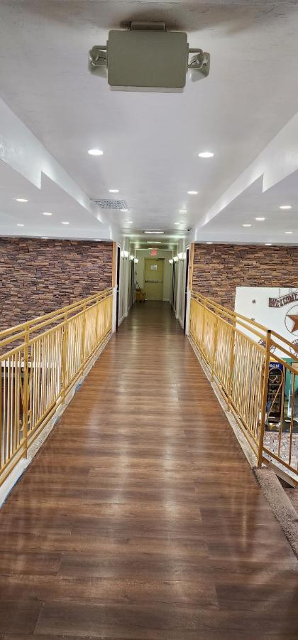 | B&J HOTEL AND APARTMENTS
