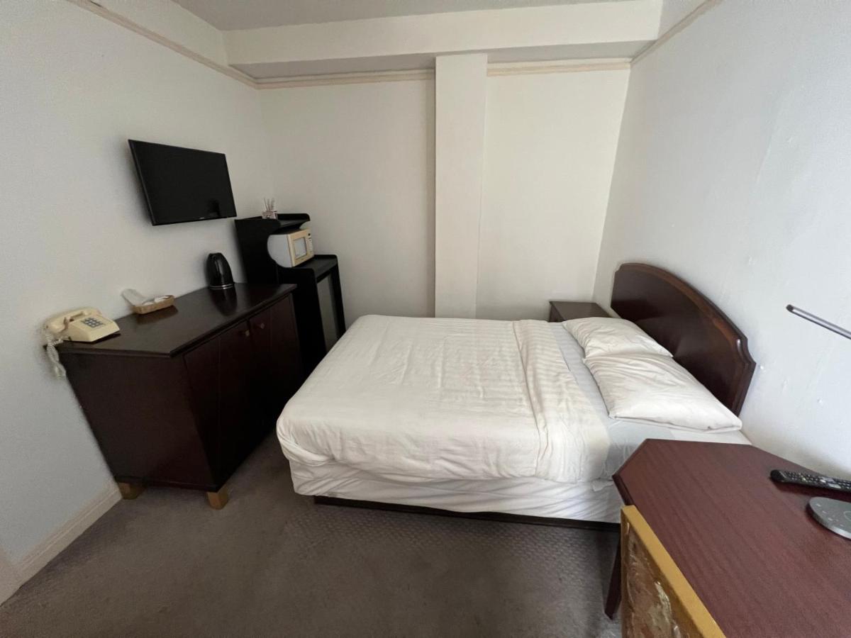 | Nash Hotel