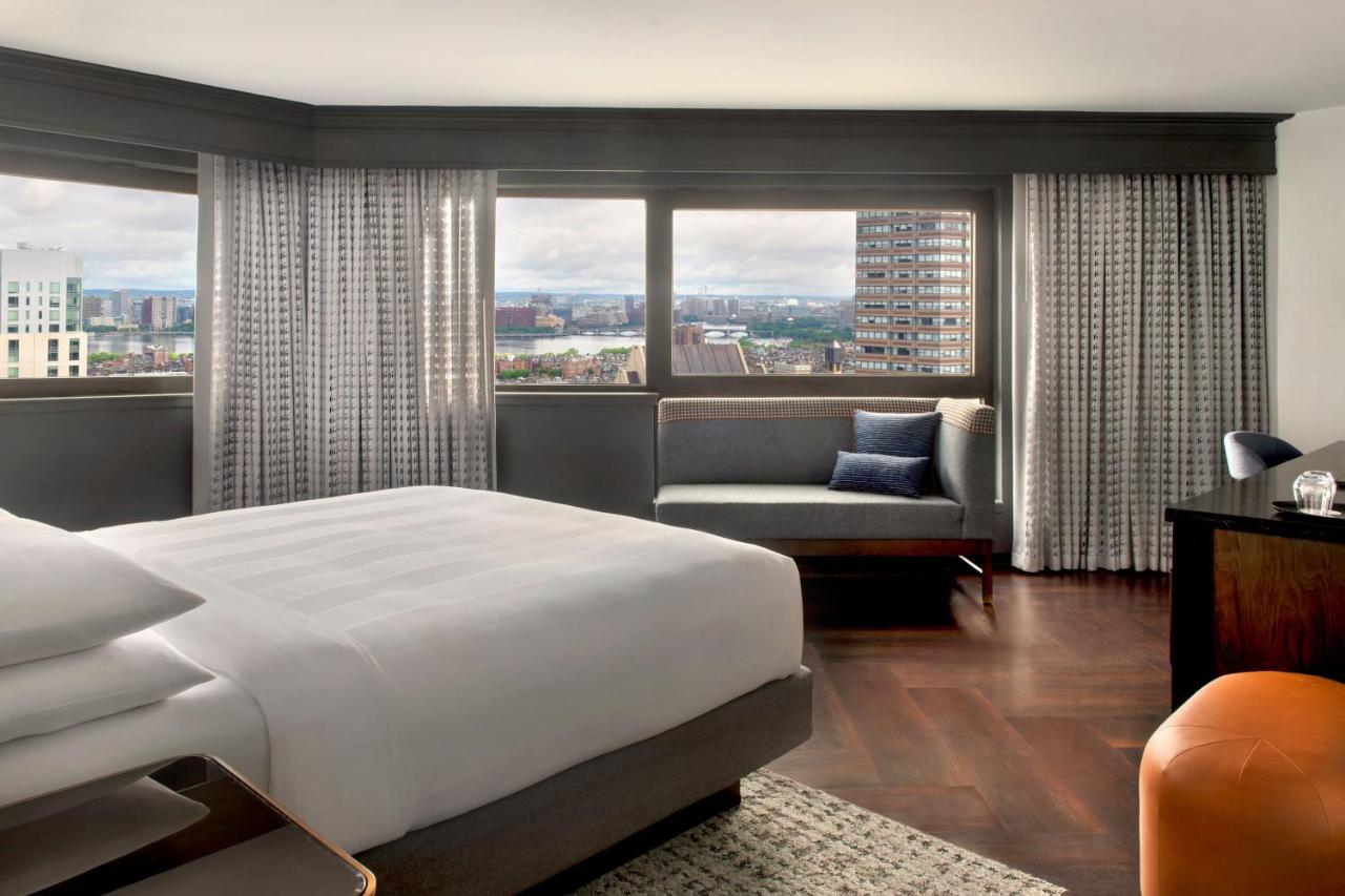 Corner King Room at Boston Marriott Copley Place