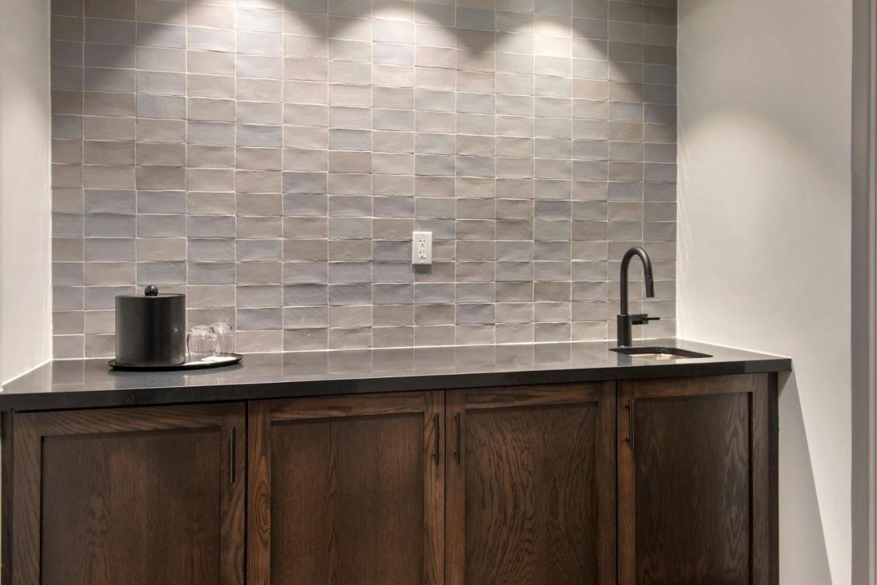 One-Bedroom Junior Suite with King Bed at Boston Marriott Copley Place