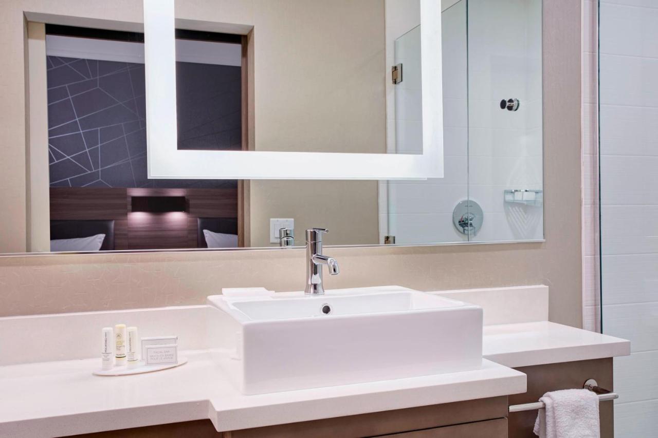 Executive King Suite at SpringHill Suites by Marriott Milwaukee Downtown