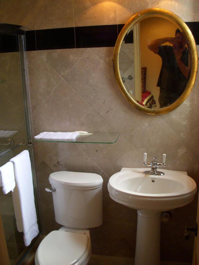 Hyde Park Hotel