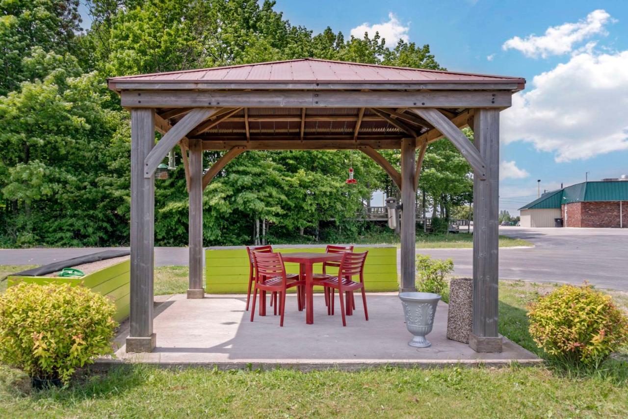  | Quality Inn Saint Ignace
