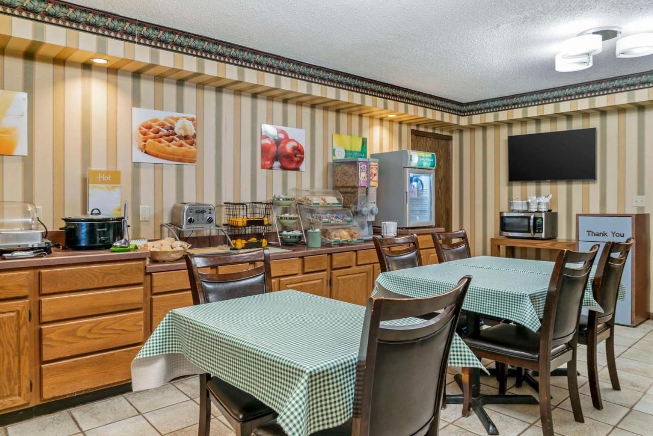 | Quality Inn Saint Ignace