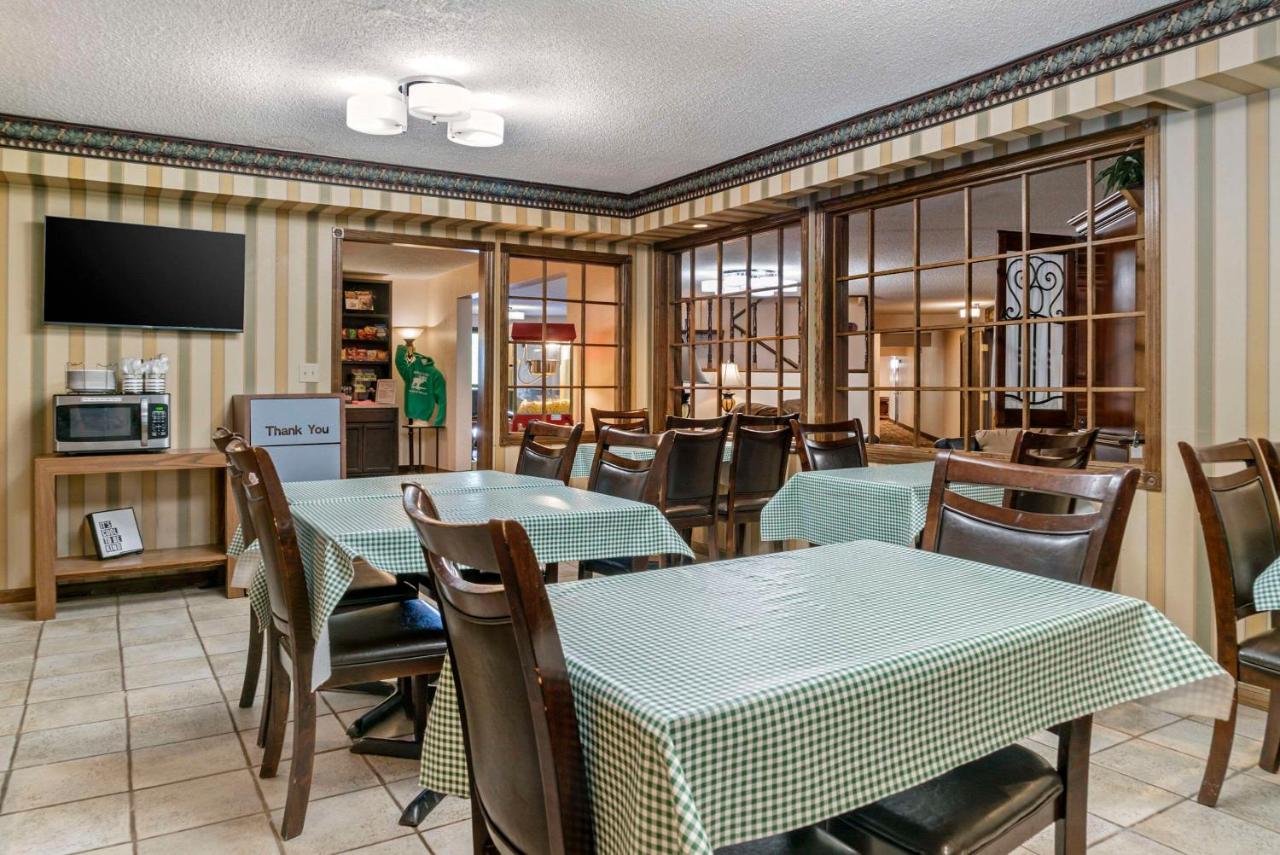 | Quality Inn Saint Ignace