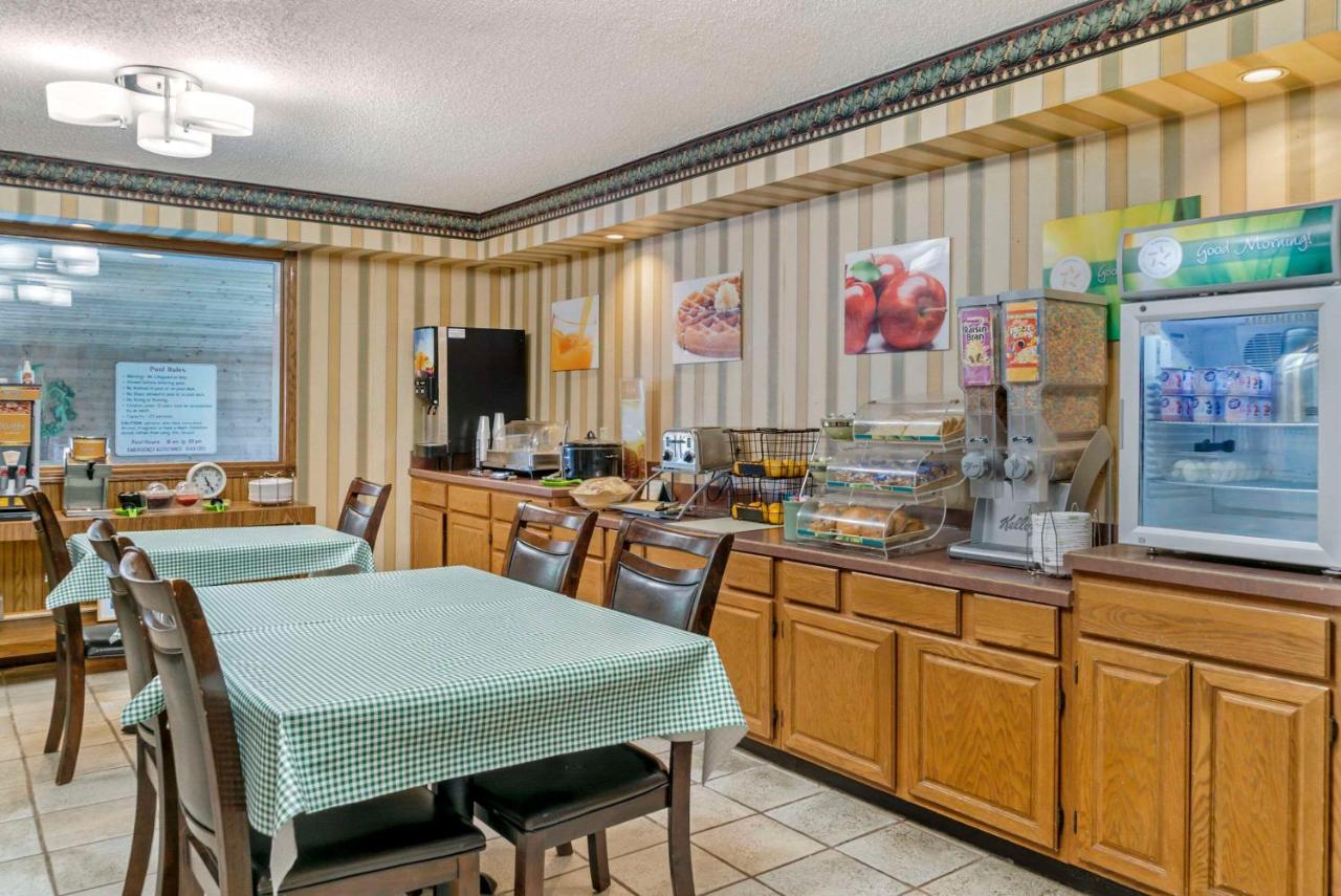 | Quality Inn Saint Ignace