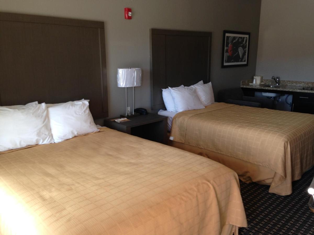 | Scottish Inn & Suites Cotulla, TX
