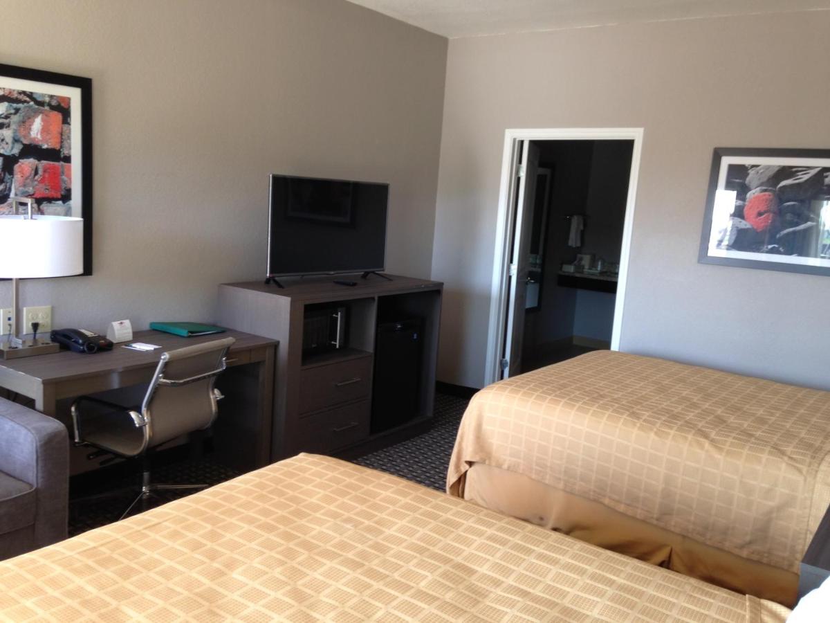 | Scottish Inn & Suites Cotulla, TX