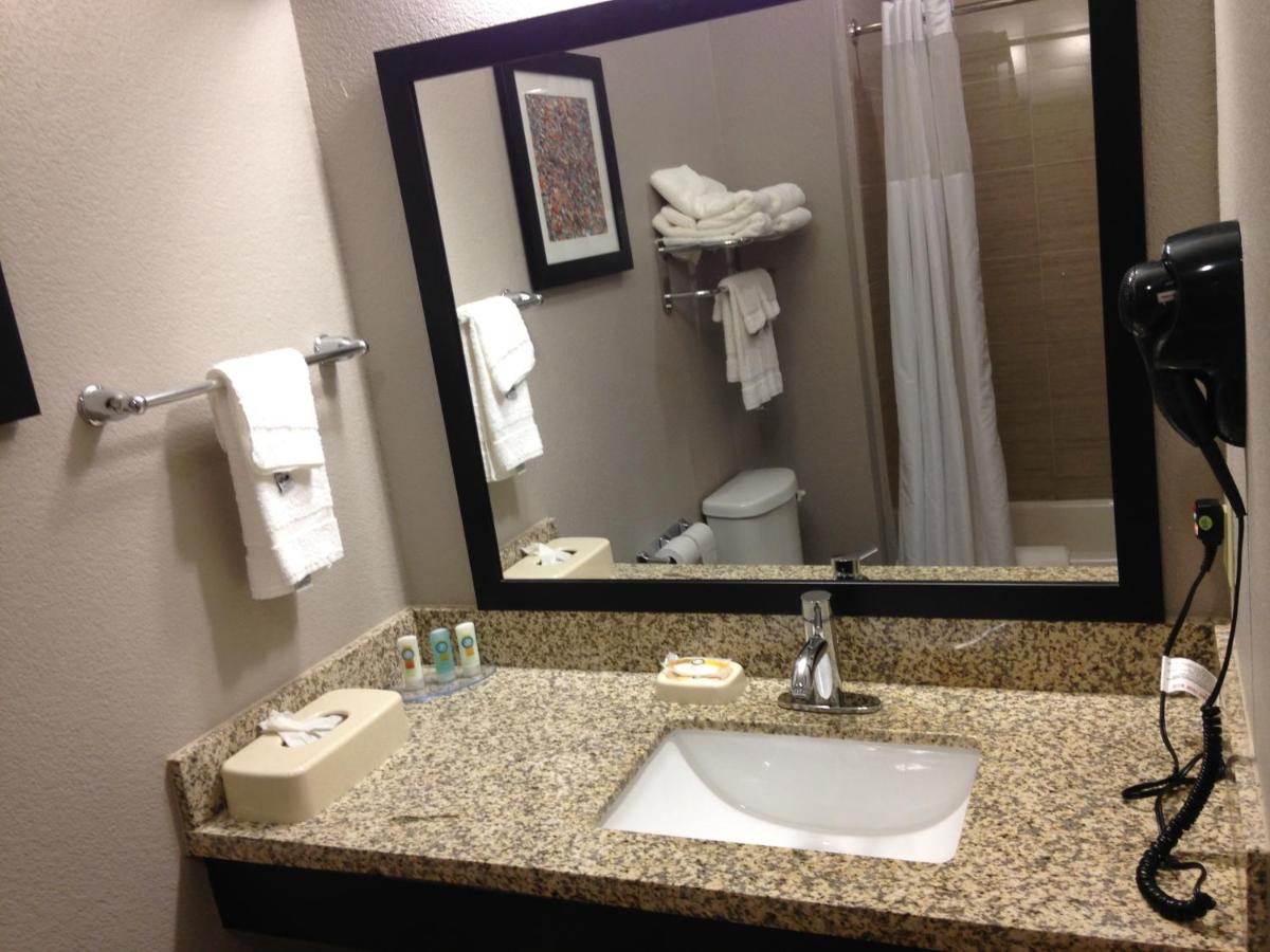 | Scottish Inn & Suites Cotulla, TX
