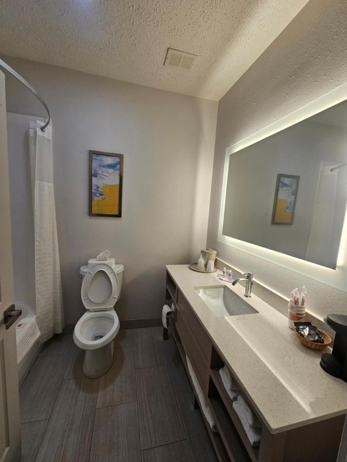 King Room - Non-Smoking at Comfort Inn Jackson I-40