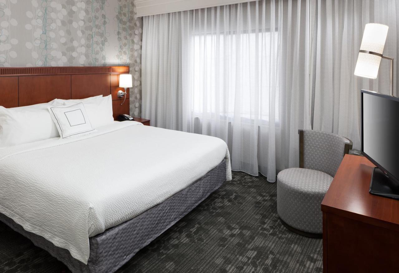  | Courtyard by Marriott Miami at Dolphin Mall