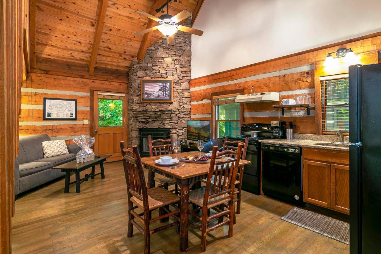 | Dancing Bear Lodge