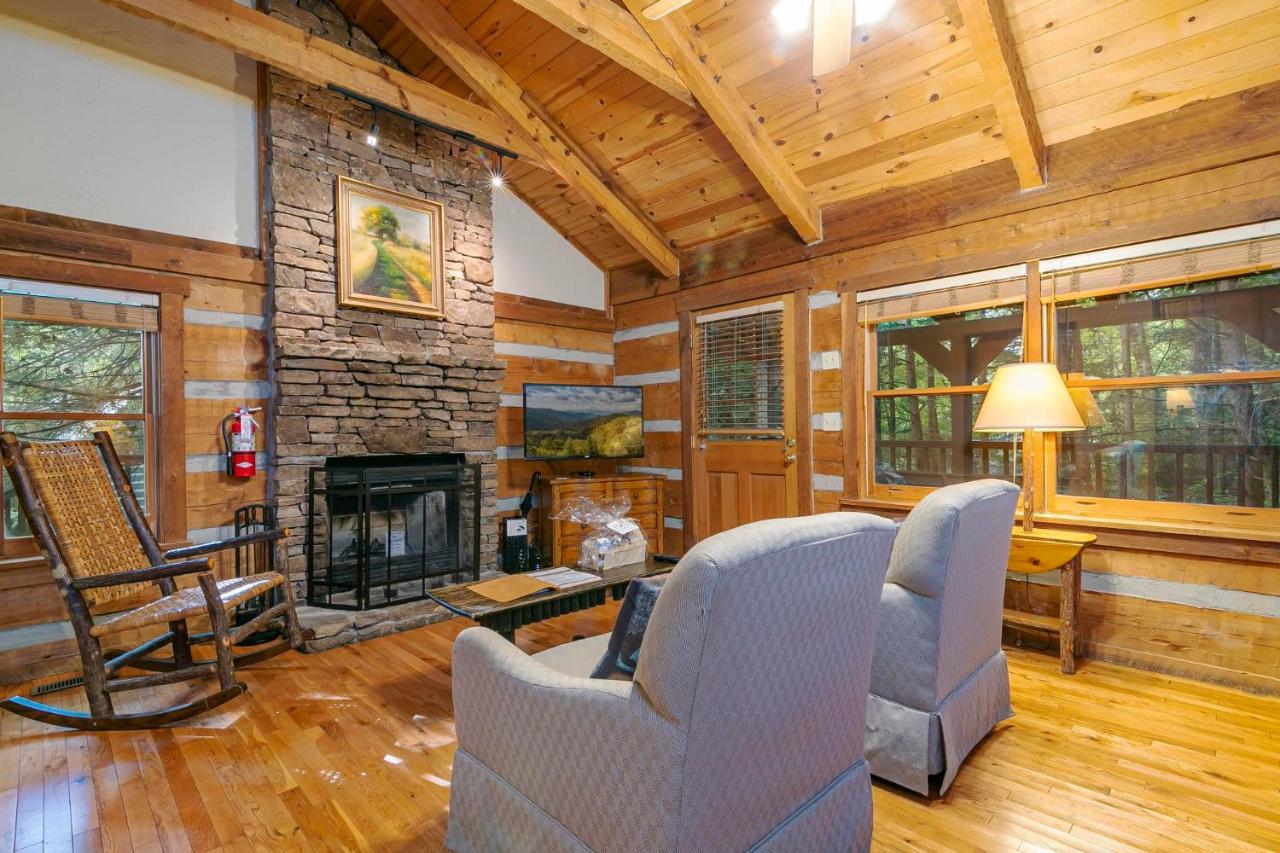 | Dancing Bear Lodge