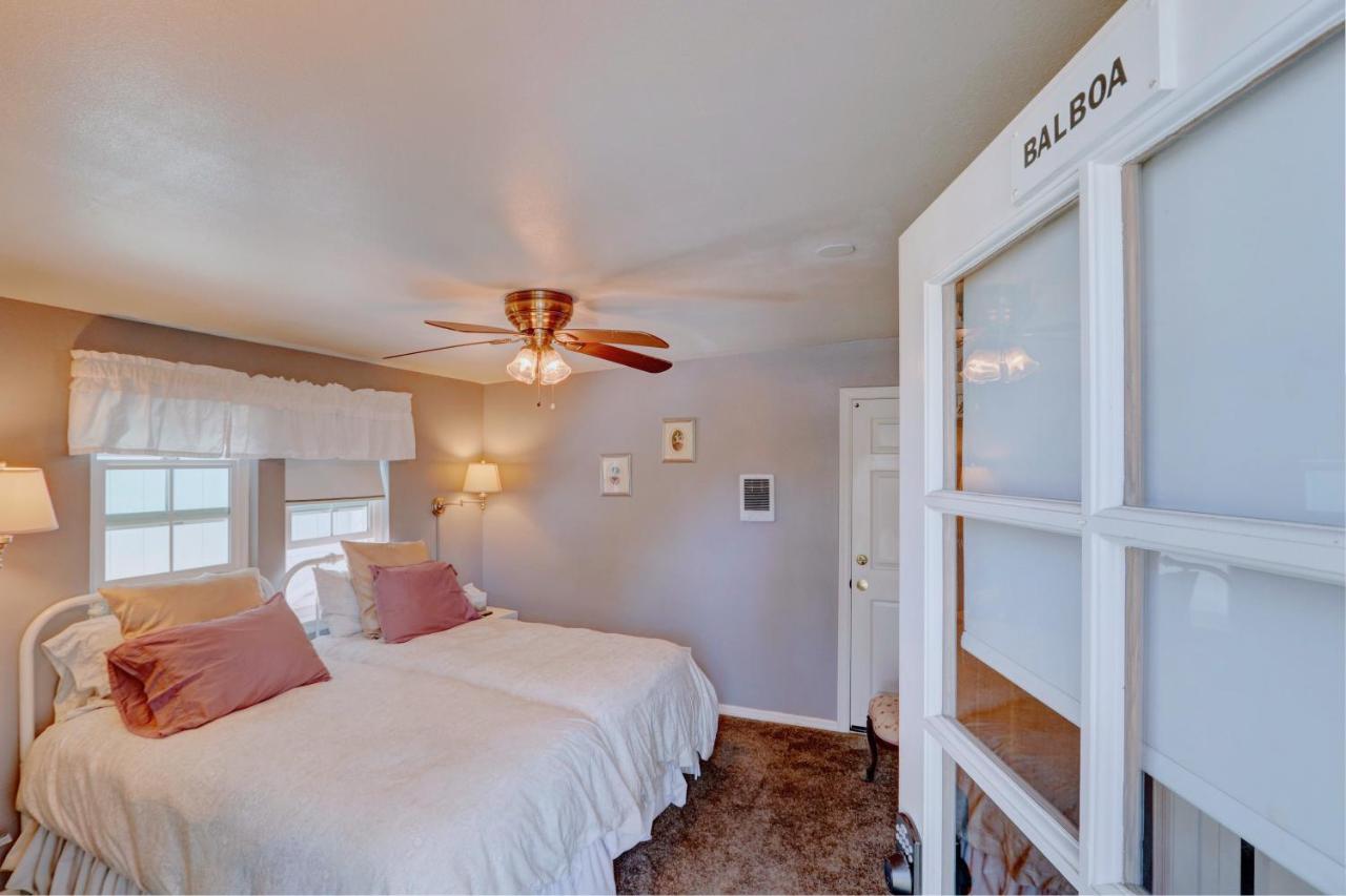 Double or Twin Room at Pelican Cove Inn