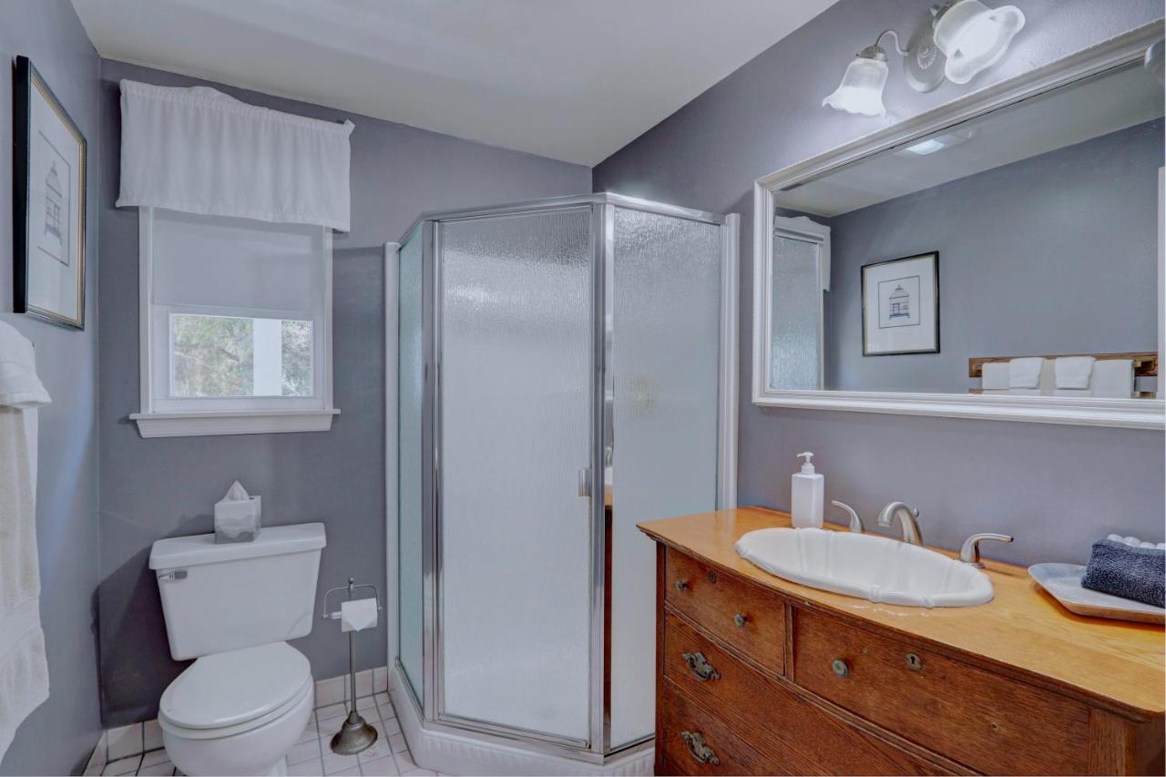 Double or Twin Room at Pelican Cove Inn