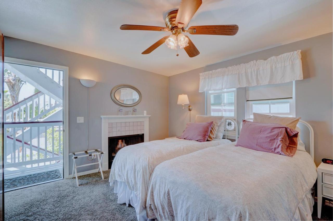 Double or Twin Room at Pelican Cove Inn