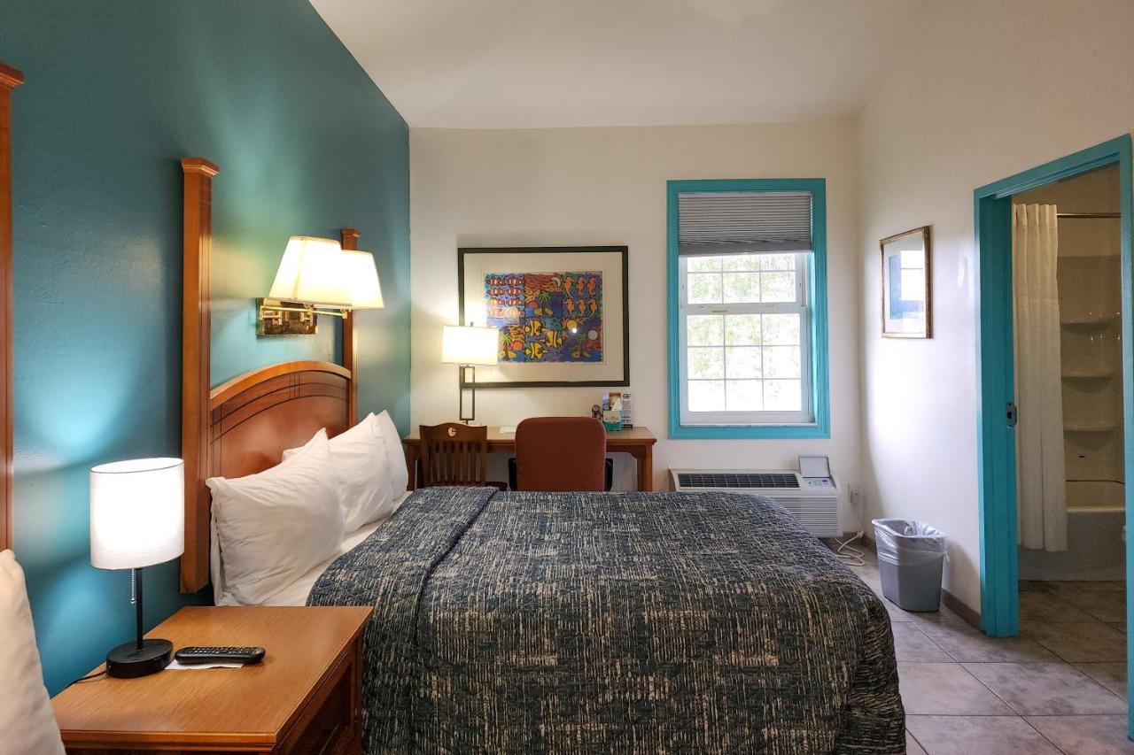 | Ivey House Everglades Adventures Hotel