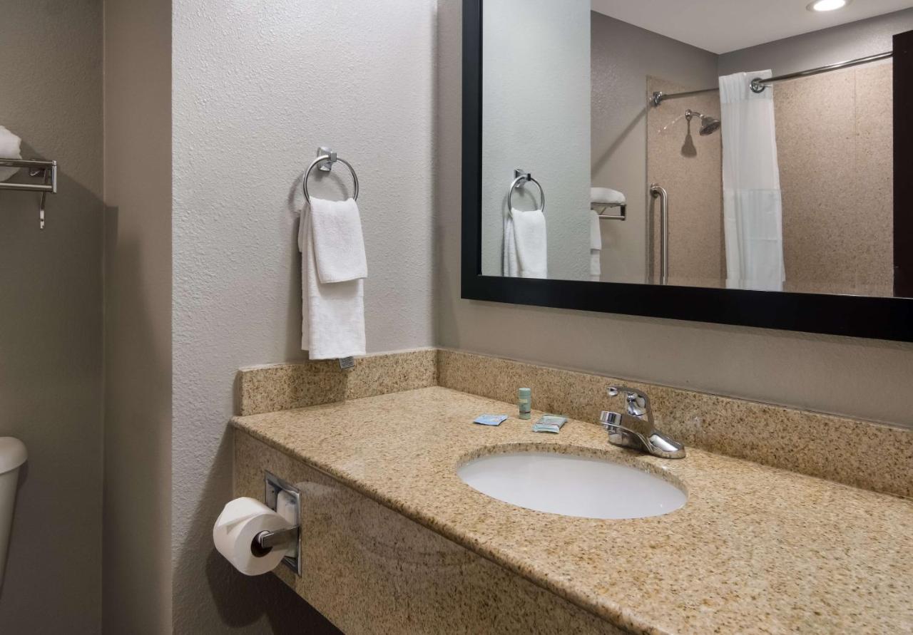 King Suite with Sofa Bed at Best Western Eastland