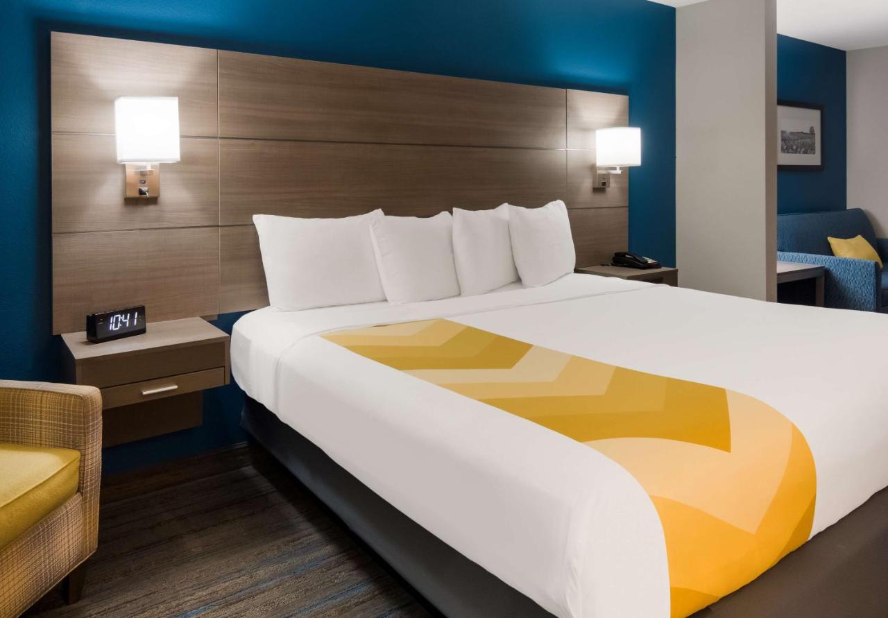 King Suite with Bath Tub - Disability Access at Best Western Eastland