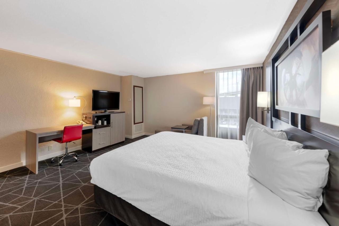 Deluxe King Room - Non-Smoking at Best Western Plus Austin Central