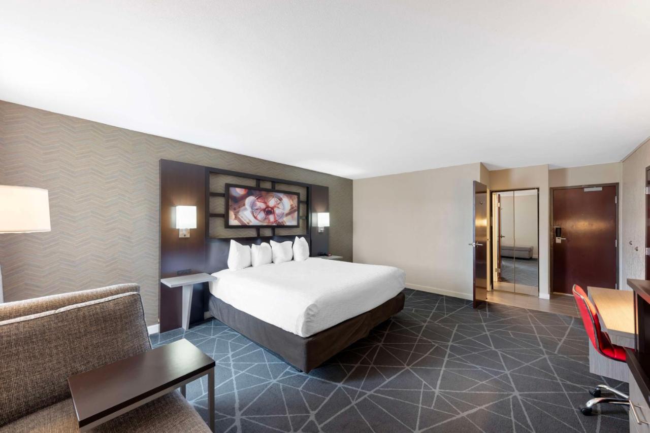Deluxe King Room - Non-Smoking at Best Western Plus Austin Central