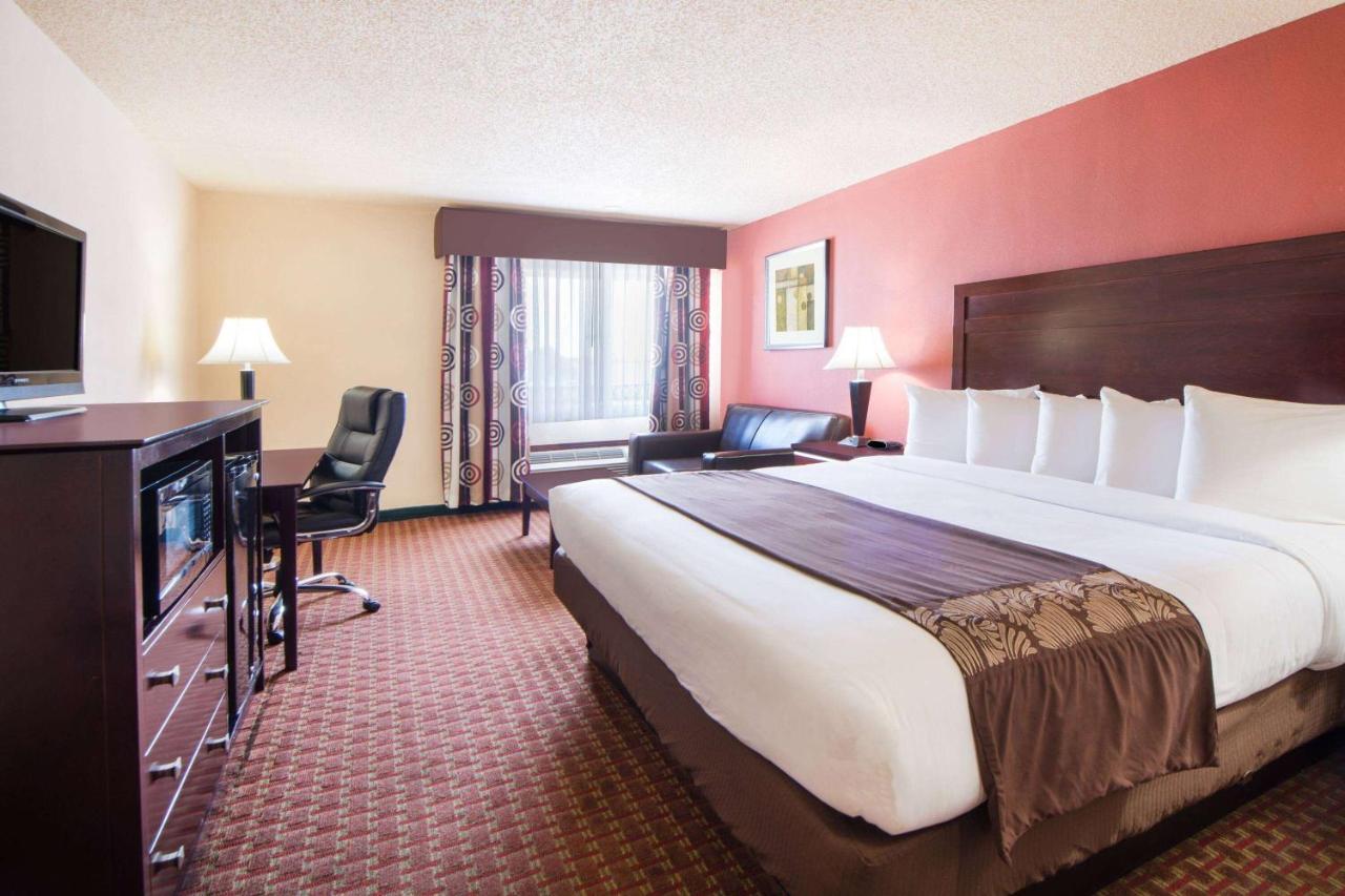 King Room - Smoking at Travelodge by Wyndham Enid