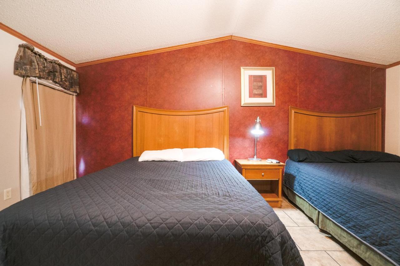 | Grand Eagle Ford Lodge