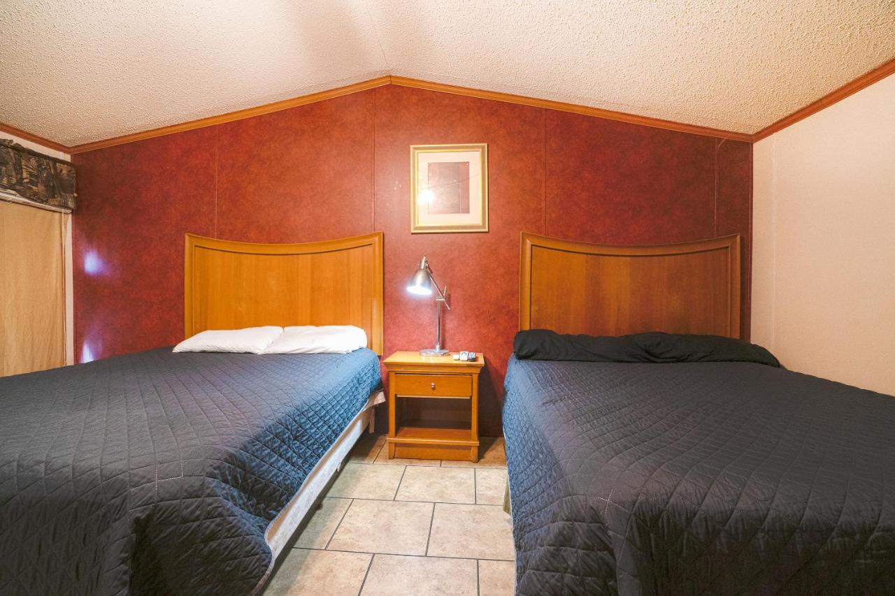 | Grand Eagle Ford Lodge