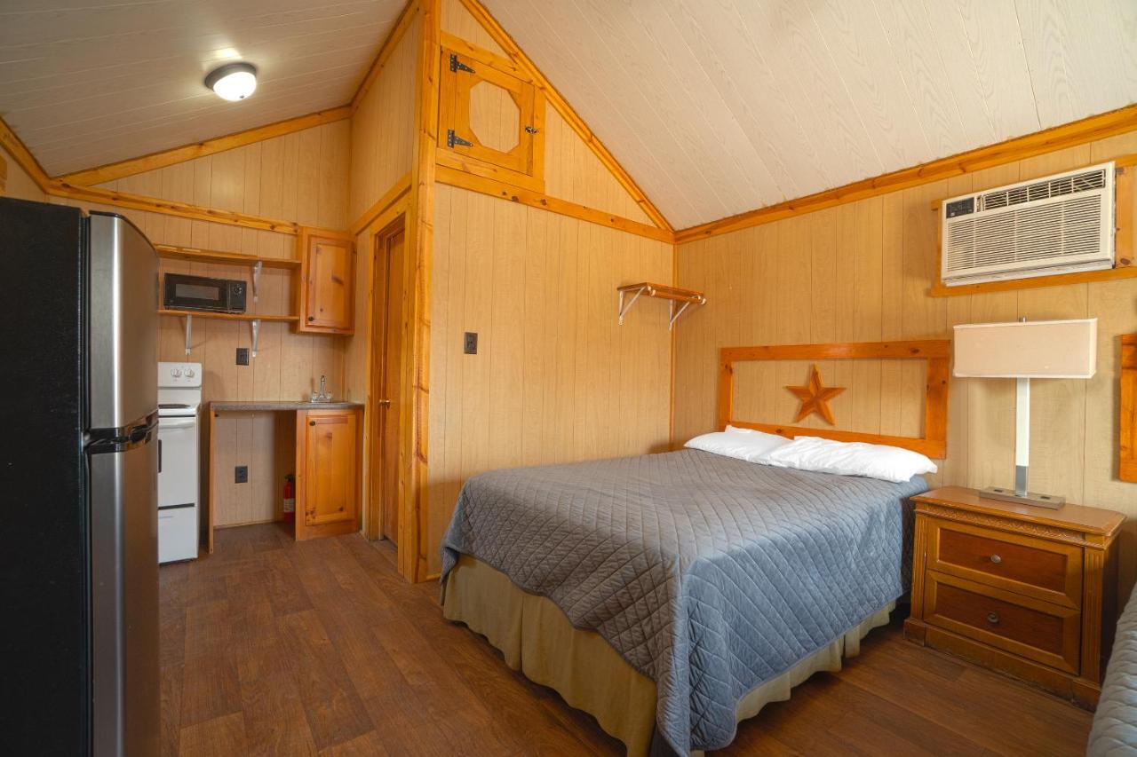 | Grand Eagle Ford Lodge