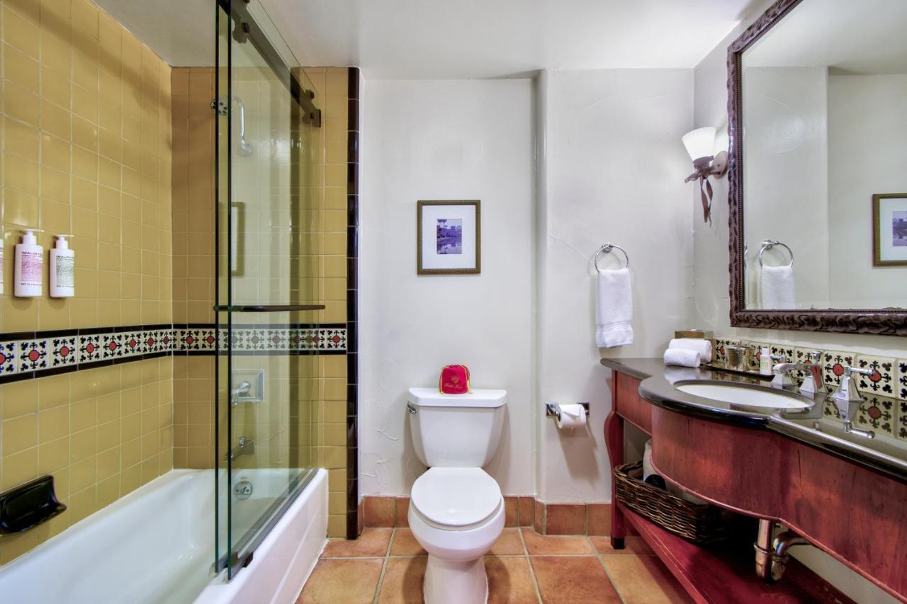 Deluxe King Room at Hotel Los Gatos